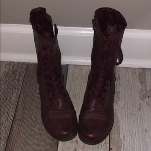 Maroon combat boots!!